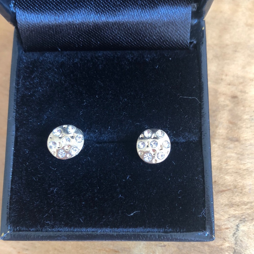 Pair of gold toned sparkling earrings
